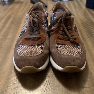 Lucky Brand, leopard print tennis shoes. Perfect for fall. Size 9m